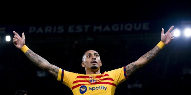 开云体育-左右开弓梅开二度，拉菲尼亚能带巴萨走得更远