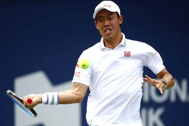 开云下载-时隔5600天再同日捧杯 穆雷锦织圭夺冠过“父亲节”