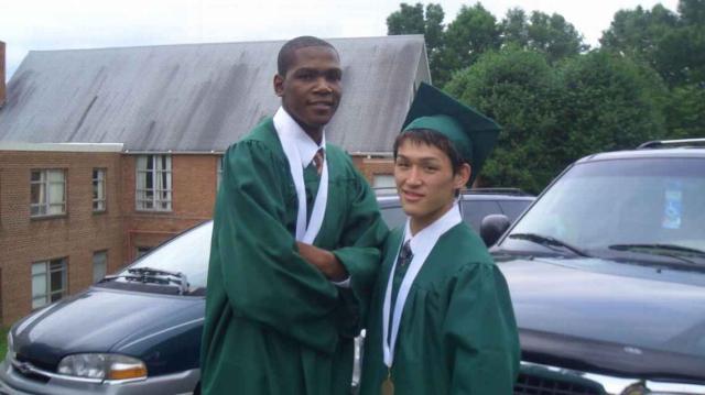 开云-讲述杜兰特的高中往事，一位日本密友影响他的一生